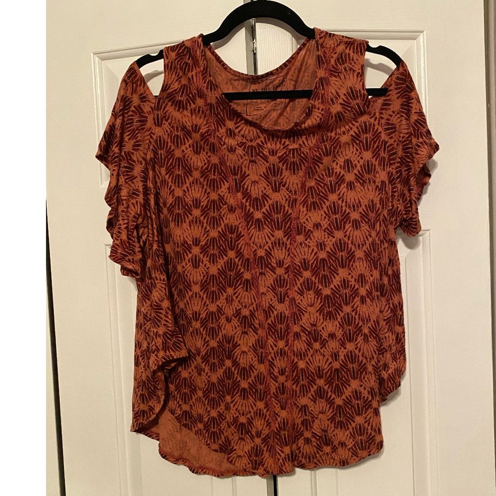 We The Free cold-shoulder flowy top